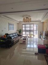 中港城皇家公寓 3室2厅2卫 137.2m&sup2;