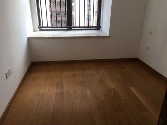 绿地新里城 3室2厅1卫 95m&sup2;