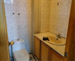 南园路18号大院 4室2厅2卫 154m&sup2;