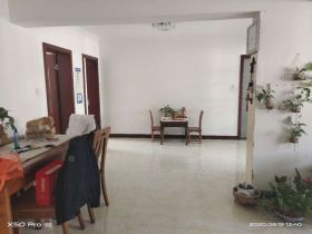 东城花园 4室2厅2卫 228m&sup2;