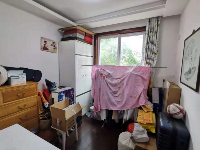 天安花园 4室2厅2卫 165m&sup2;