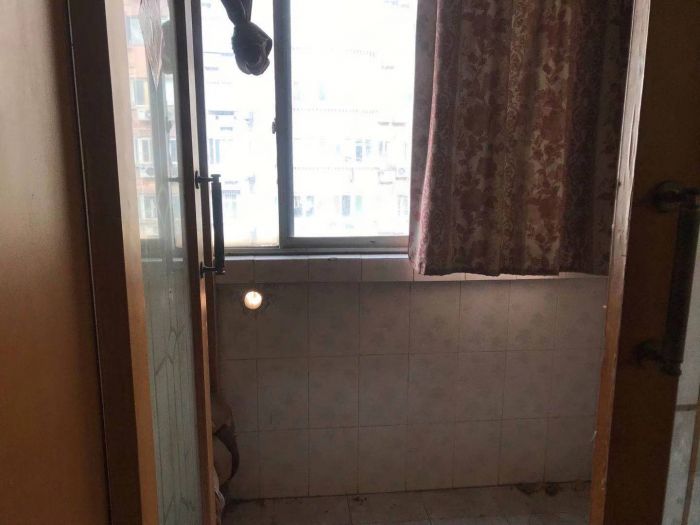 华侨花苑 3室2厅2卫 132m&sup2;