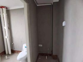 兴石花园 3室2厅1卫 130m&sup2;