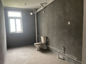 东昇花园 3室2厅2卫 159m&sup2;