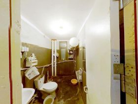 华强城 3室2厅1卫 120m&sup2;