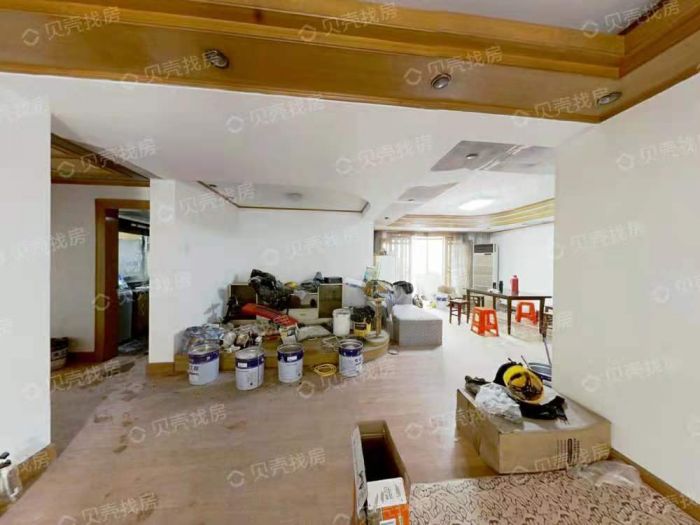 虹桥北村 4室2厅2卫 176m&sup2;