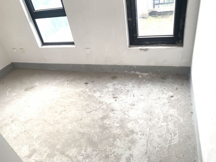 山水壹号 5室3厅4卫 359.00m&sup2;