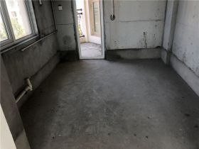 军山花园 4室2厅2卫 200.00m&sup2;