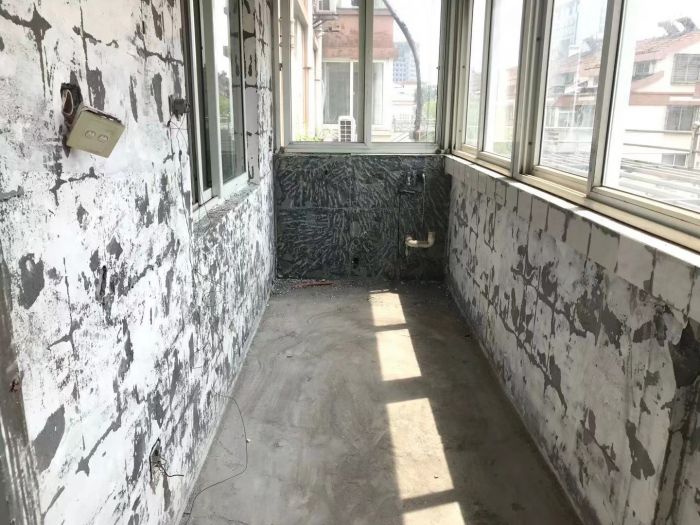 外滩小区 5室3厅2卫 222m²
