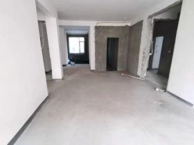 军山花园 4室2厅2卫 172m&sup2;