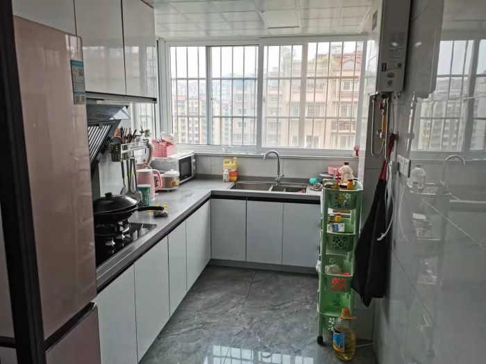 景和花苑 5室2厅1卫 94.88m&sup2;