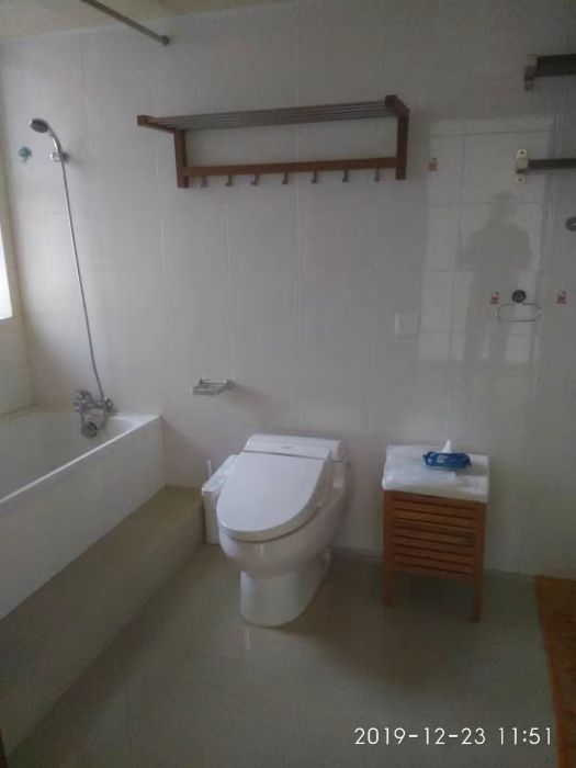 天安花园 4室2厅3卫 238m&sup2;