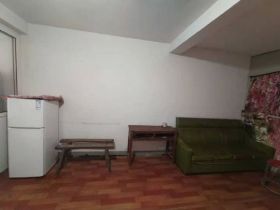 秦灶新村 5室1厅1卫 124m²