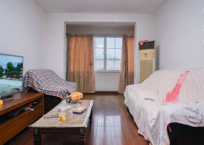 鑫乾花园 5室2厅2卫 212m&sup2;