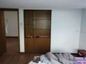 紫东花苑 3室2厅2卫 126.00m&sup2;