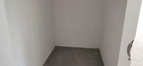 军山花园 4室2厅3卫 233m&sup2;