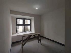 绿地新里城 3室2厅1卫 90m&sup2;
