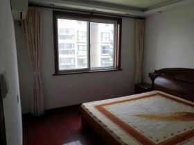 天虹花园 3室2厅1卫 112m&sup2;