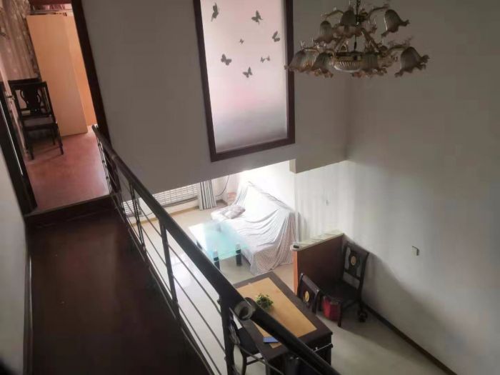 鸿运大厦 2室1厅1卫 71m&sup2;