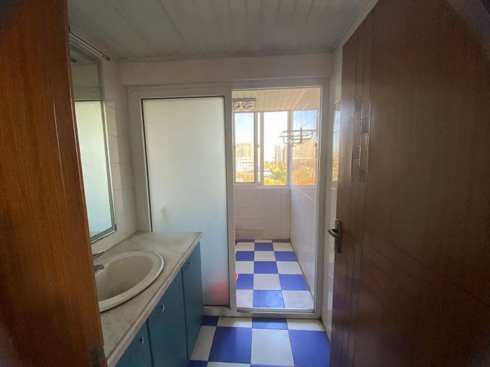 教育新村 3室1厅1卫 158m&sup2;