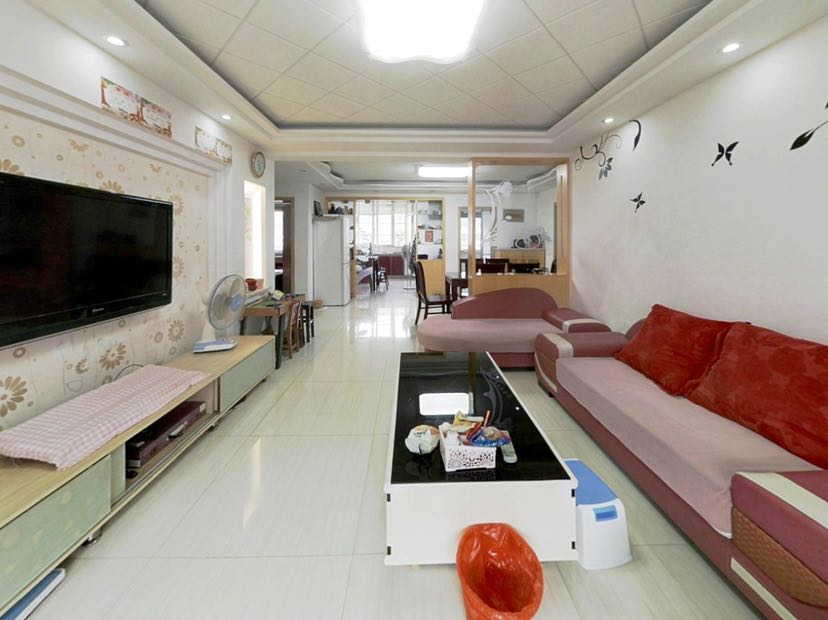 天山花苑 3室2厅2卫 132m&sup2;