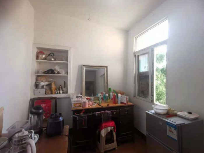 青年路新村 1室1厅1卫 41m&sup2;