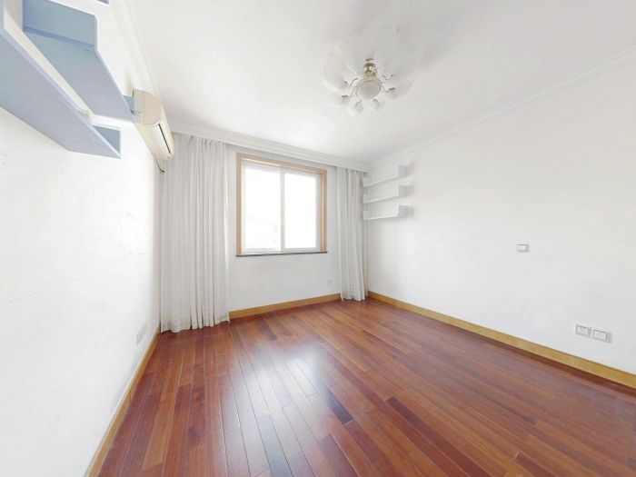 中南俪园 3室2厅2卫 137.24m&sup2;