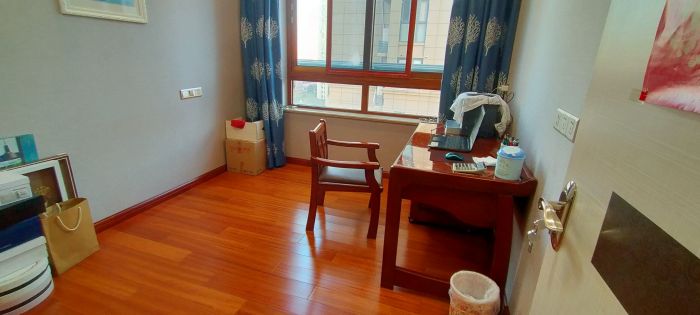 吴中豪景华庭 4室2厅3卫 180.37m&sup2;