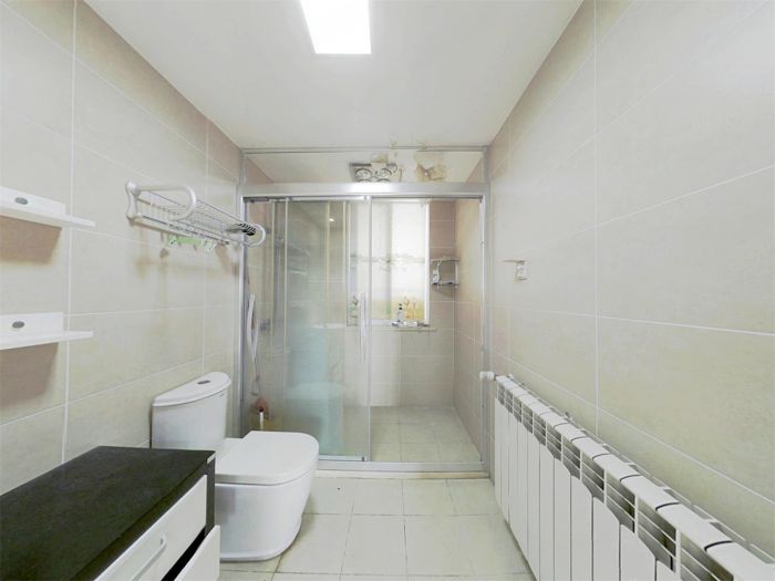 幸福新居 4室2厅2卫 143m&sup2;