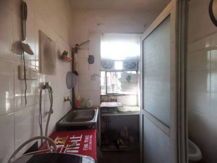 青年路新村 1室1厅1卫 41m&sup2;