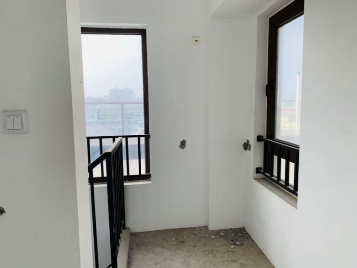 城山隐花苑 4室3厅3卫 223.49m&sup2;