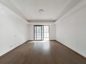雍华府 4室2厅2卫 136.67m&sup2;