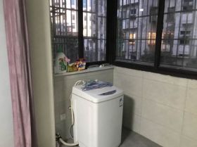 起凤园 3室1厅1卫 74m&sup2;