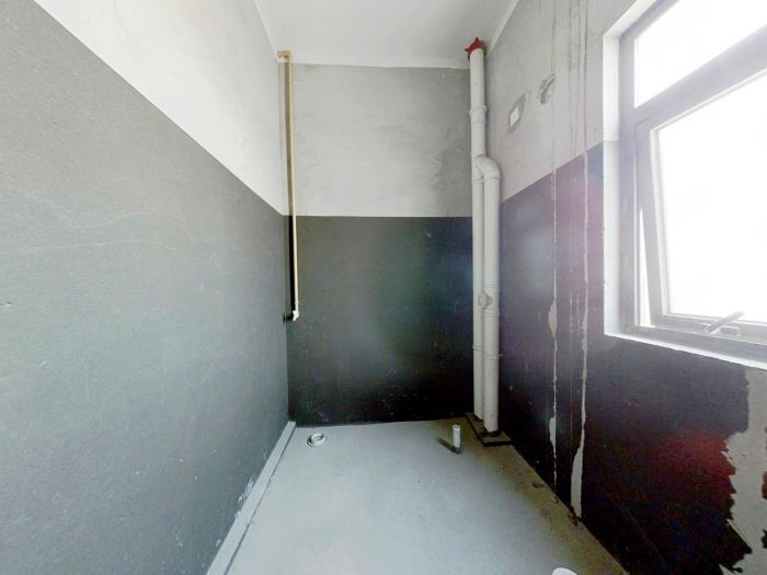 华强城 4室2厅2卫 158m²