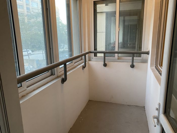 世家花园 3室2厅1卫 115m&sup2;