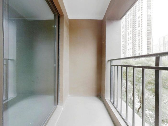 华强城 4室2厅2卫 142m&sup2;