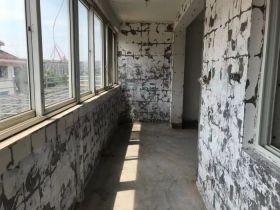 外滩小区 5室3厅2卫 222m²