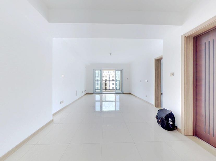 世茂九龙庭 3室2厅2卫 126m&sup2;