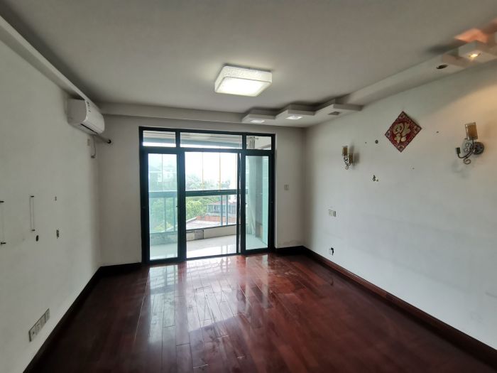 凤凰莱茵苑 3室2厅2卫 149.5m&sup2;