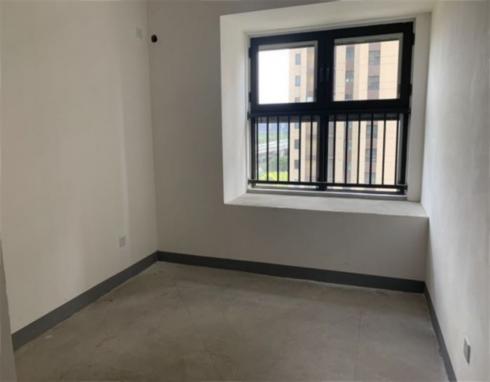 绿地新里城 3室2厅1卫 92m&sup2;