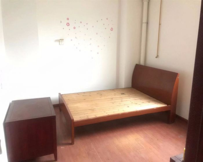 润华国际中心 3室2厅卫 144.33m&sup2;