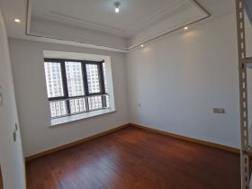 中南世纪花城三期 3室2厅2卫 125m&sup2;