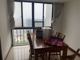万通城 2室1厅1卫 96m&sup2;