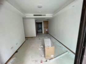 绿地新里城 3室2厅1卫 90m&sup2;