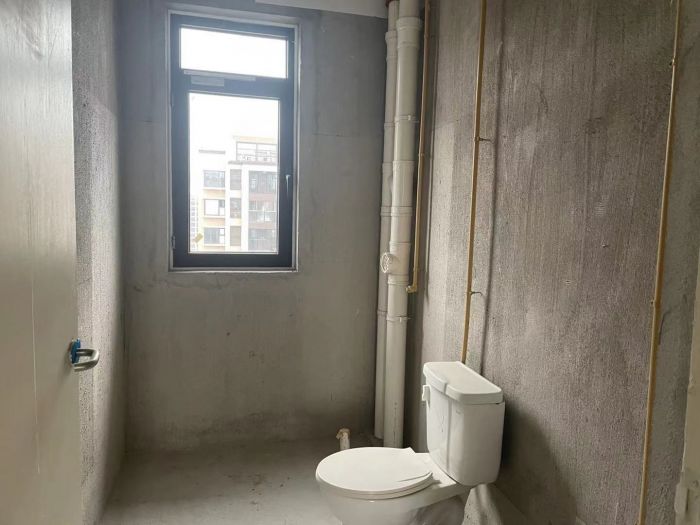 绿地新里城 3室2厅2卫 106m&sup2;