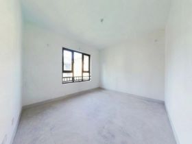云樾河山 4室2厅2卫 170m&sup2;