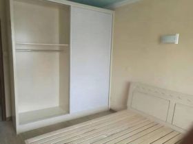 晨苑 5室2厅2卫 180m²