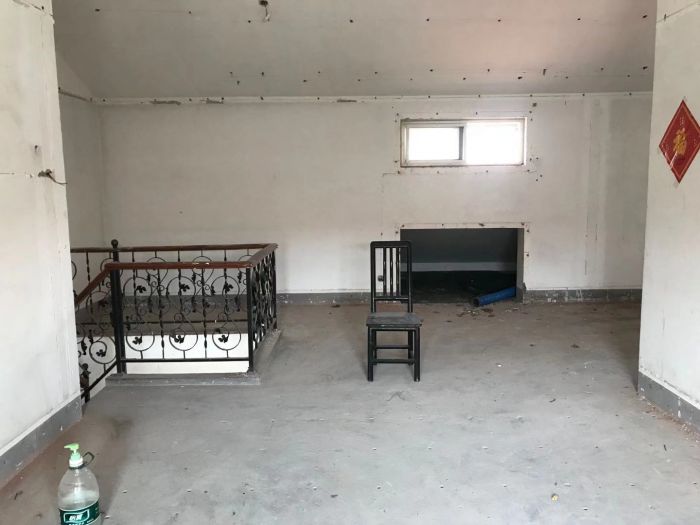 外滩小区 5室3厅2卫 222m²