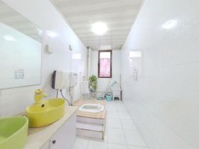 吴中豪景华庭 3室1厅1卫 143m&sup2;