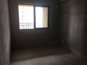 华强城 3室2厅1卫 106m&sup2;